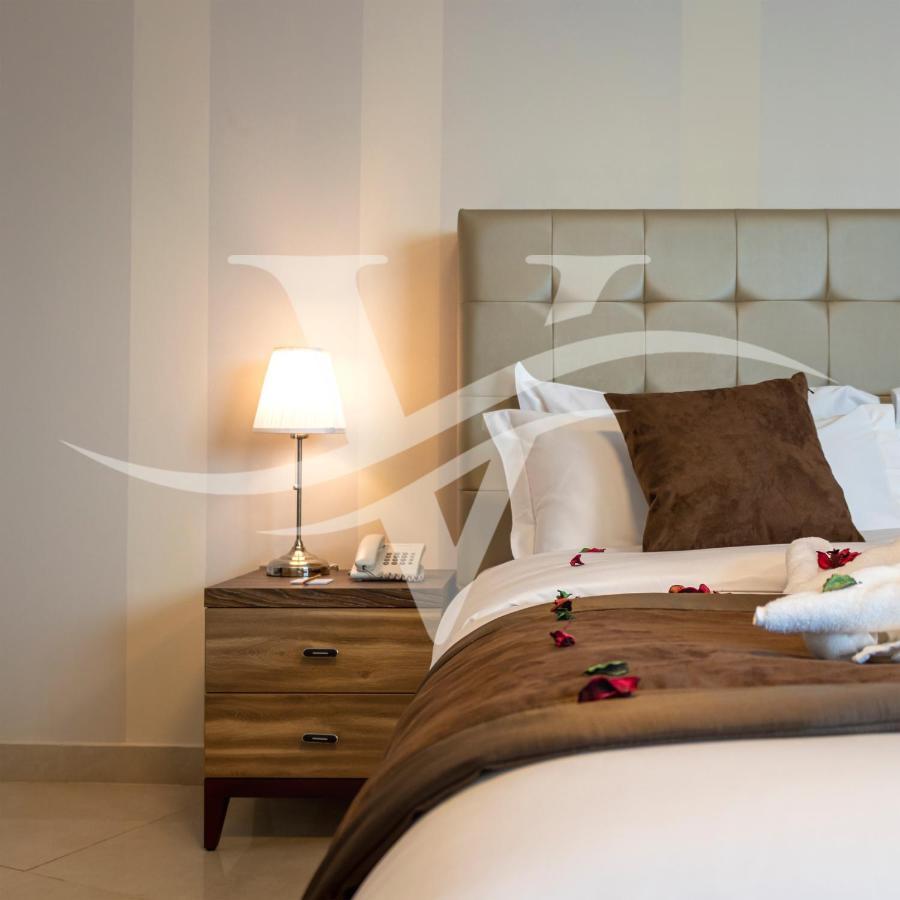 Viola Hotel Apartments Шарджа Екстериор снимка