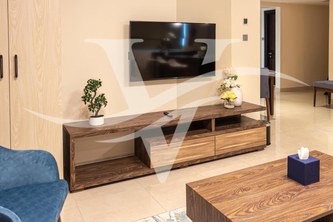 Viola Hotel Apartments Шарджа Екстериор снимка