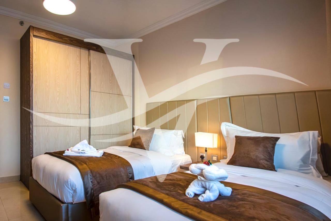 Viola Hotel Apartments Шарджа Екстериор снимка