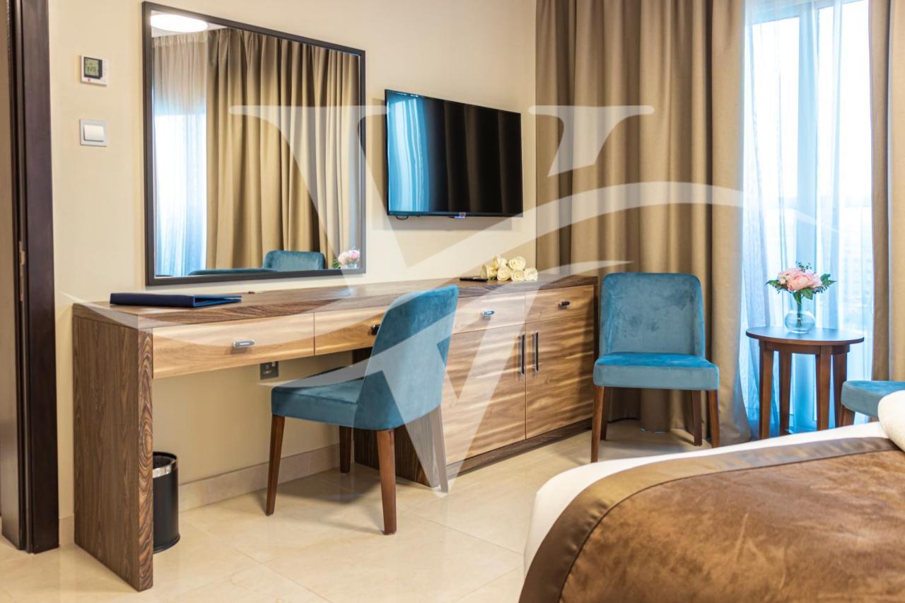 Viola Hotel Apartments Шарджа Екстериор снимка