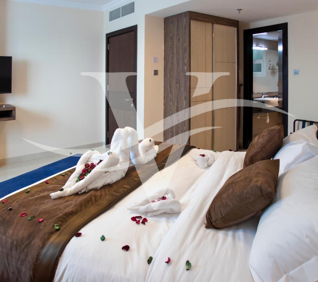 Viola Hotel Apartments Шарджа Екстериор снимка