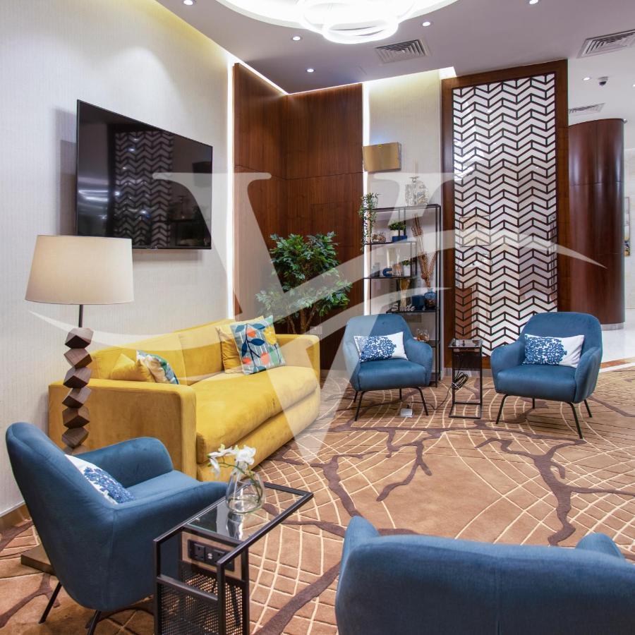 Viola Hotel Apartments Шарджа Екстериор снимка